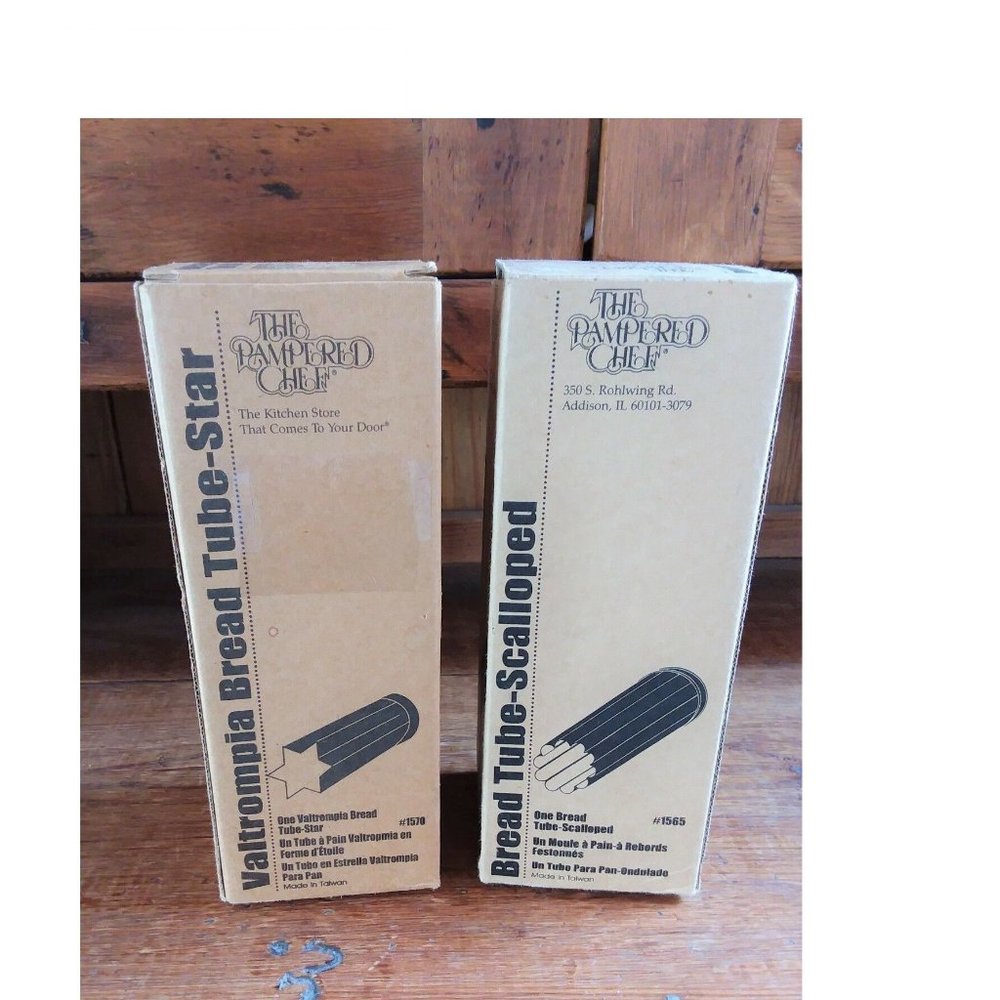 Two Pampered Chef Bread Tubes 1 Scalloped & 1 Star UNUSED
